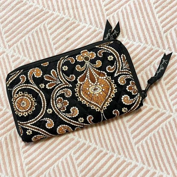 Vera Bradley Black Paisley Quilted Wallet - Picture 2 of 7